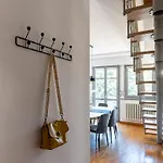 Style And Confort 120mq, Free Garage Apartment *